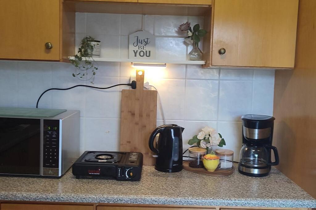 Apartment Flatlet Close To N1&n7 Offstreet Parking Cape Town