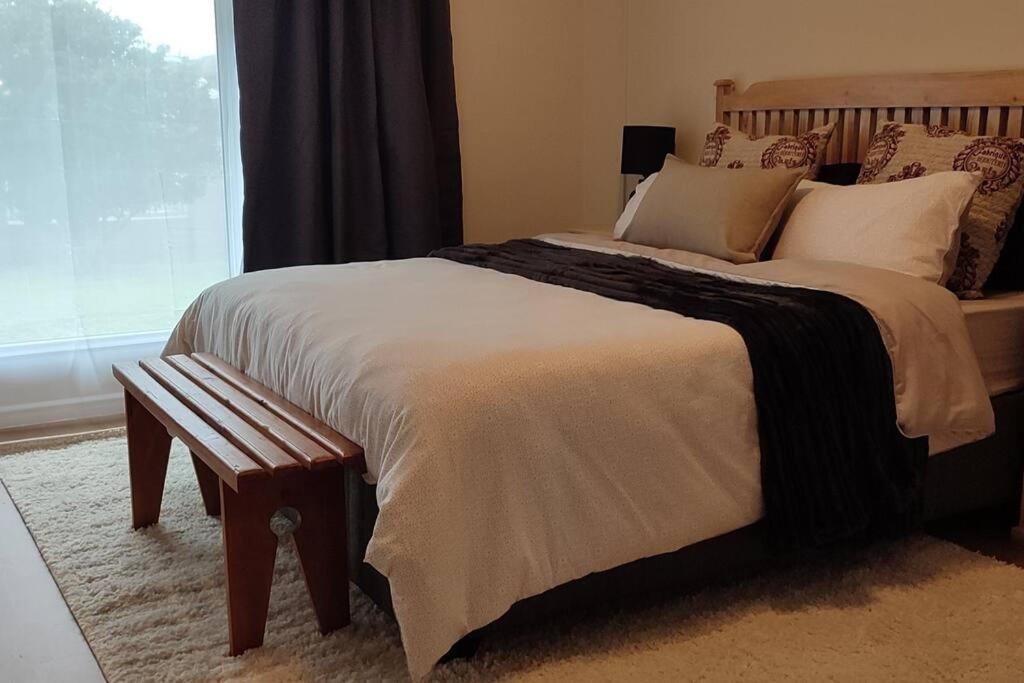 Apartment Flatlet Close To N1&n7 Offstreet Parking